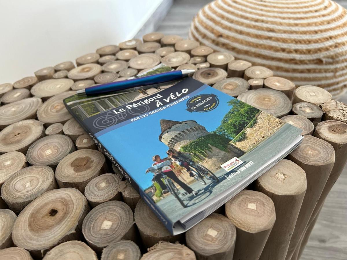 Demeure Du Vallon - Chambres D'Hotes De Charme Azerat Εξωτερικό φωτογραφία