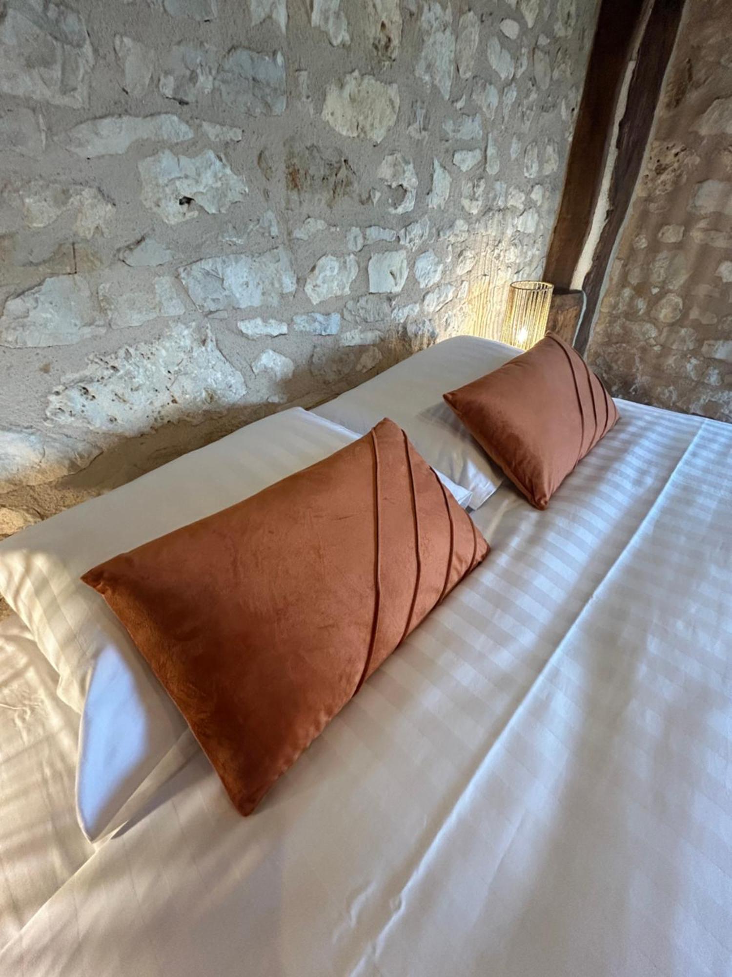 Demeure Du Vallon - Chambres D'Hotes De Charme Azerat Εξωτερικό φωτογραφία